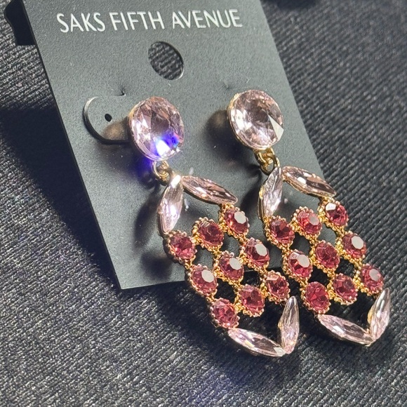 Glamorous Saks Fifth Avenue Pink Crystal Post With Dangle Waffle Design 2 in - Picture 5 of 13